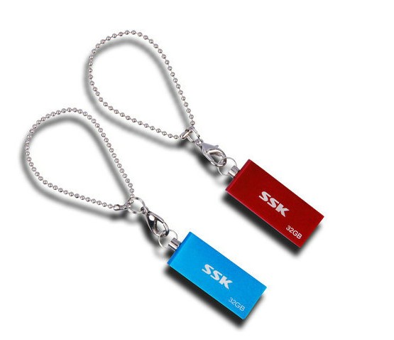 Red_8G_With_Silver_Chain_USB_Flash_Drives_3.jpg