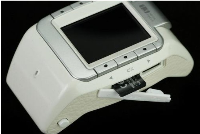 White_With_Many_Buttons_Fashion_Mini_Watch_Cell_Phones_4.jpg